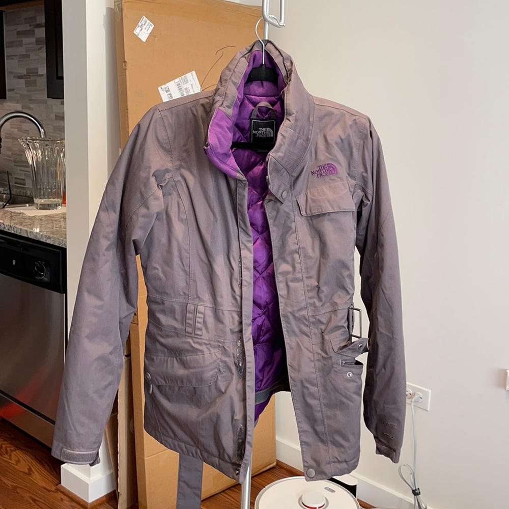 North face winter jacket size small